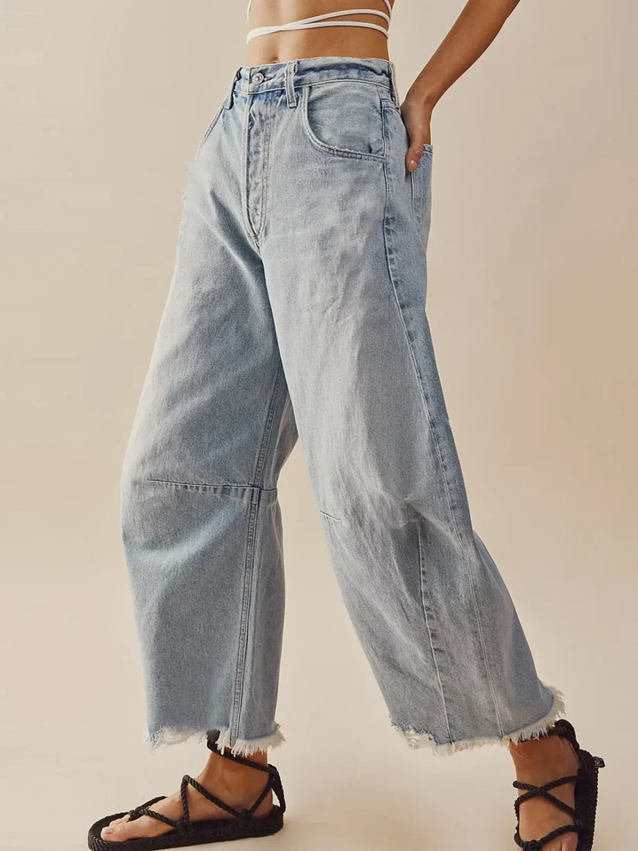 Essential Wide-Leg Jeans