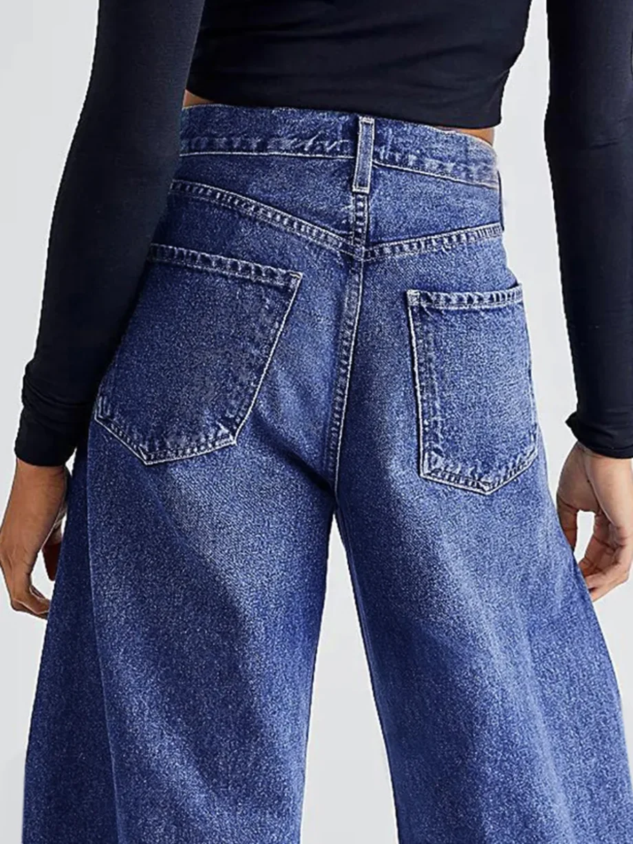 Essential Wide-Leg Jeans