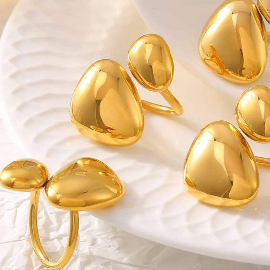 LuxeEdge Ring