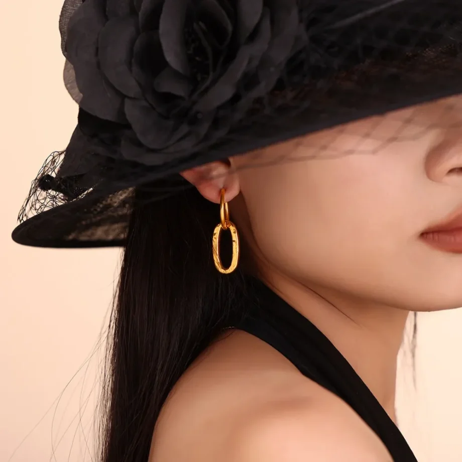 Retro Geometric Asymmetric Buckle Earrings