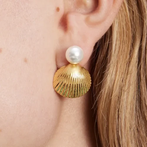 Golden Shell Earrings