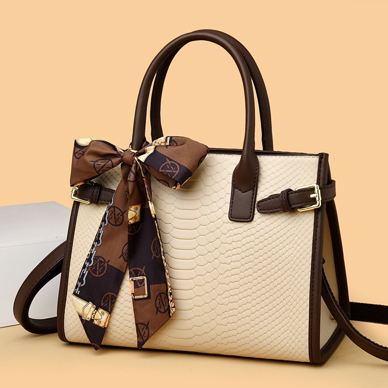 CommuterChic Bow Bag