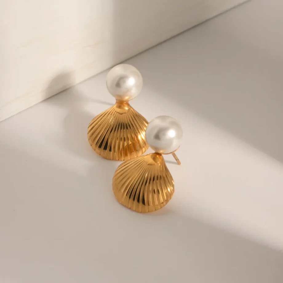 Golden Shell Earrings