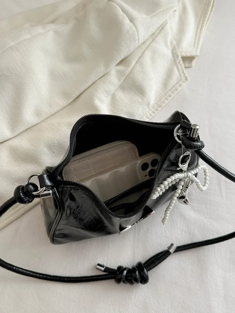 FlutterBow PU Purse