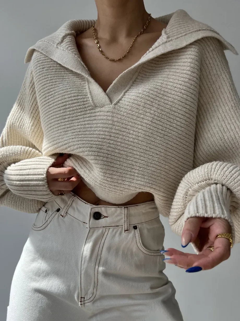 Crisp Collar Knit Sweater