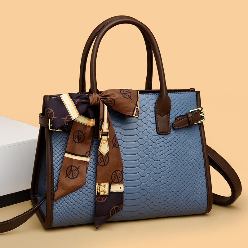CommuterChic Bow Bag
