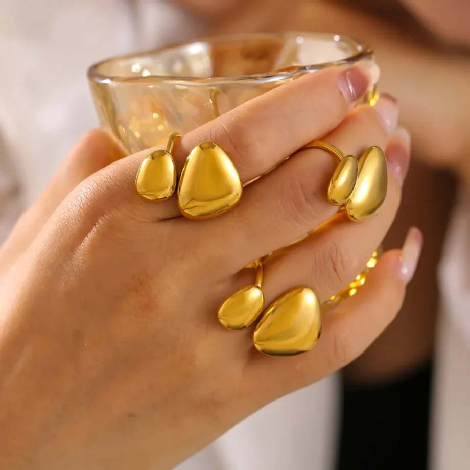 LuxeEdge Ring