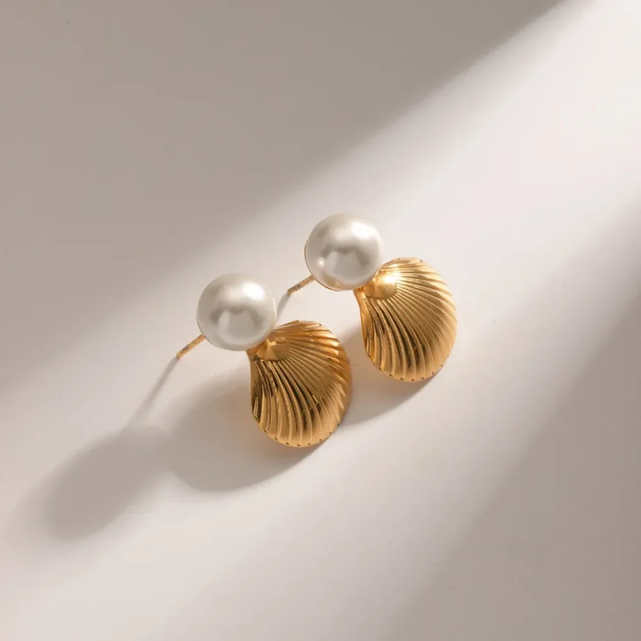 Golden Shell Earrings