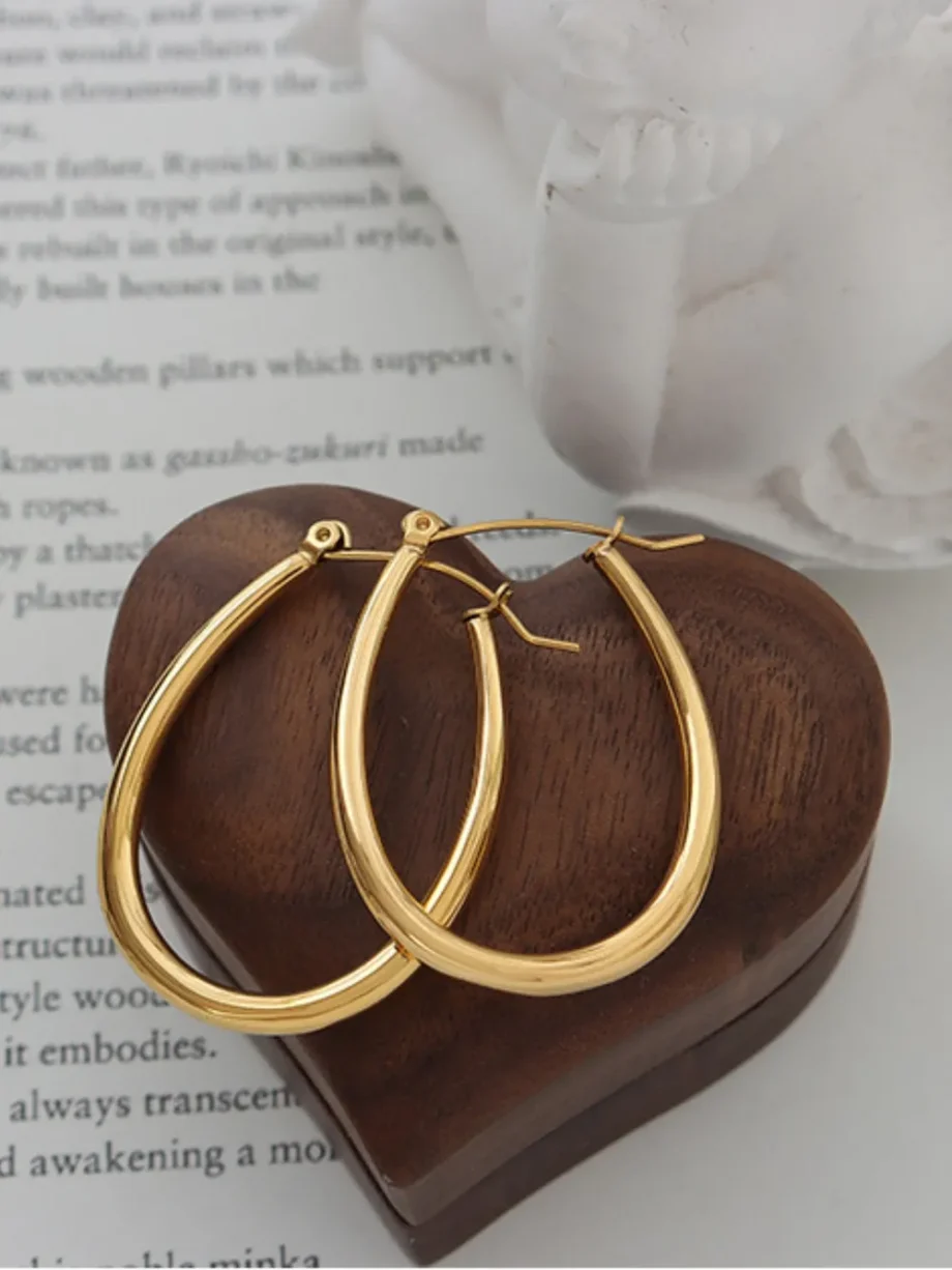 Minimal Muse Earrings