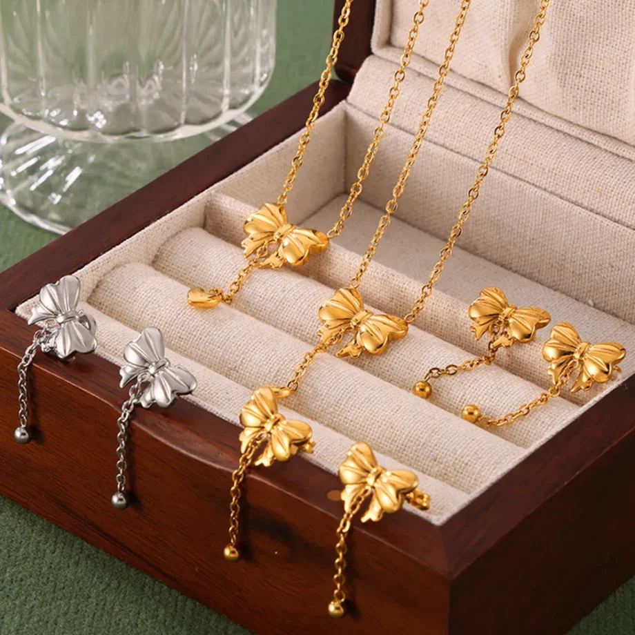 GoldenBow Pendant