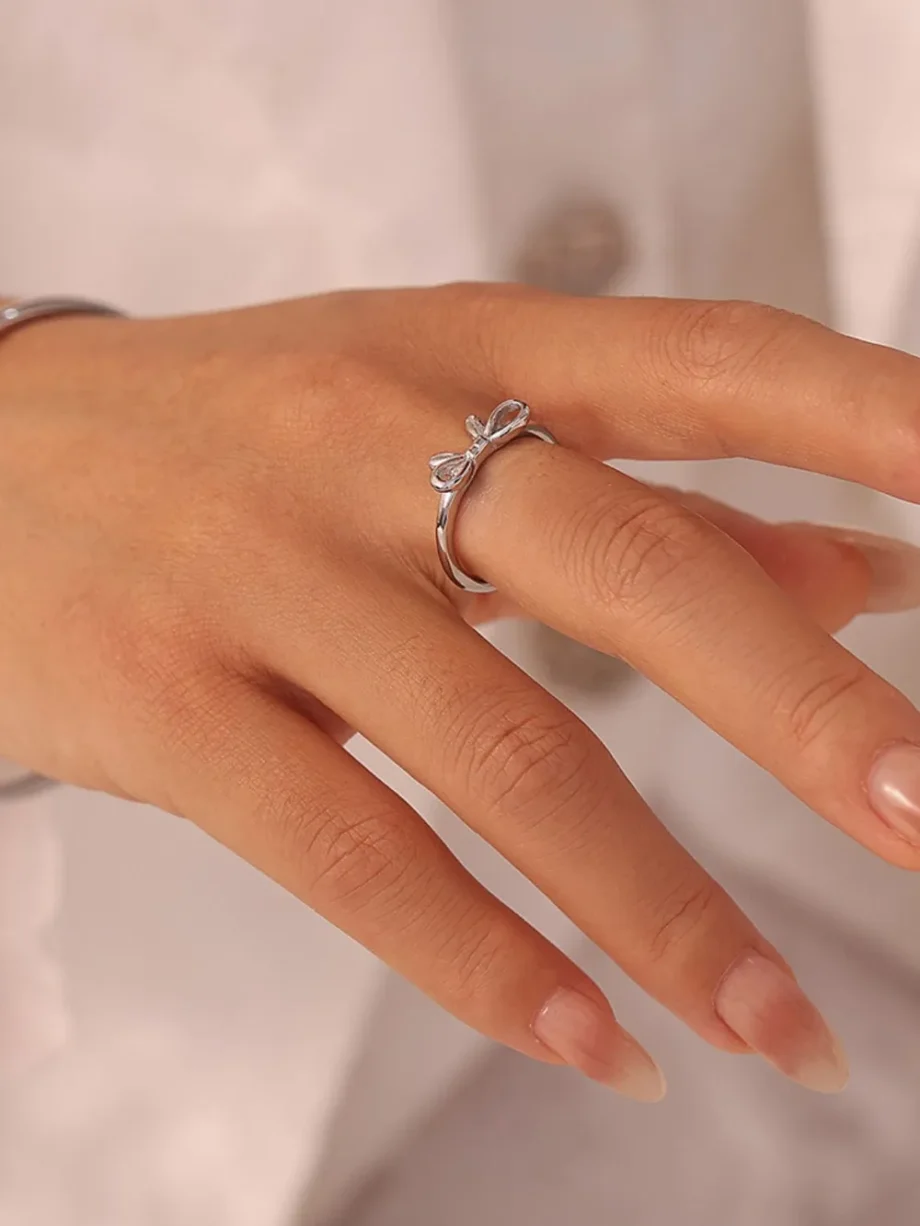 Bow Glam Ring
