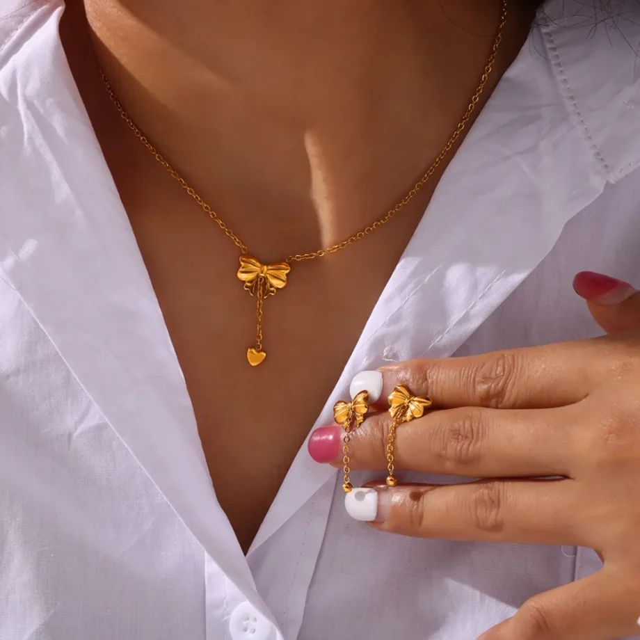 GoldenBow Pendant