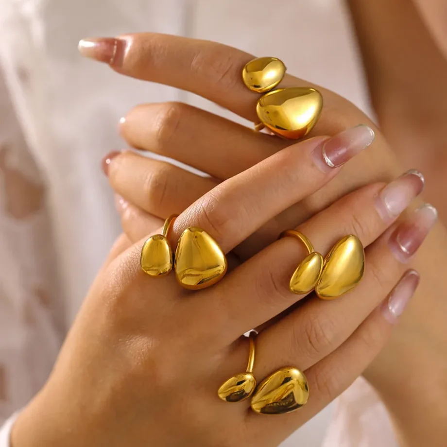 LuxeEdge Ring