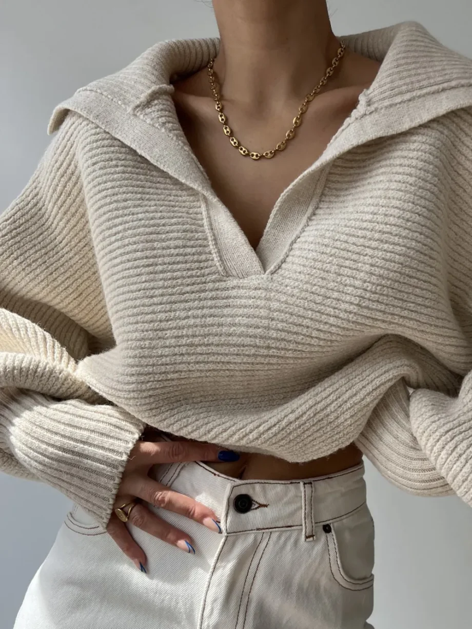 Crisp Collar Knit Sweater